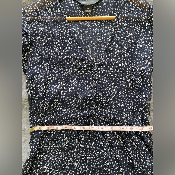 Club Monaco flutter sleeve top - Picture 7 of 7